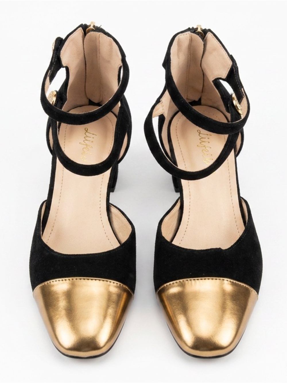 Block heel pumps